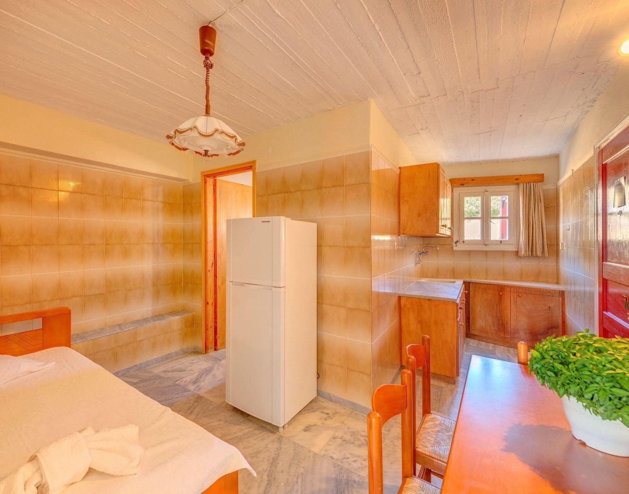 Hotel Smaragdi Apartments Vissa Kültér fotó