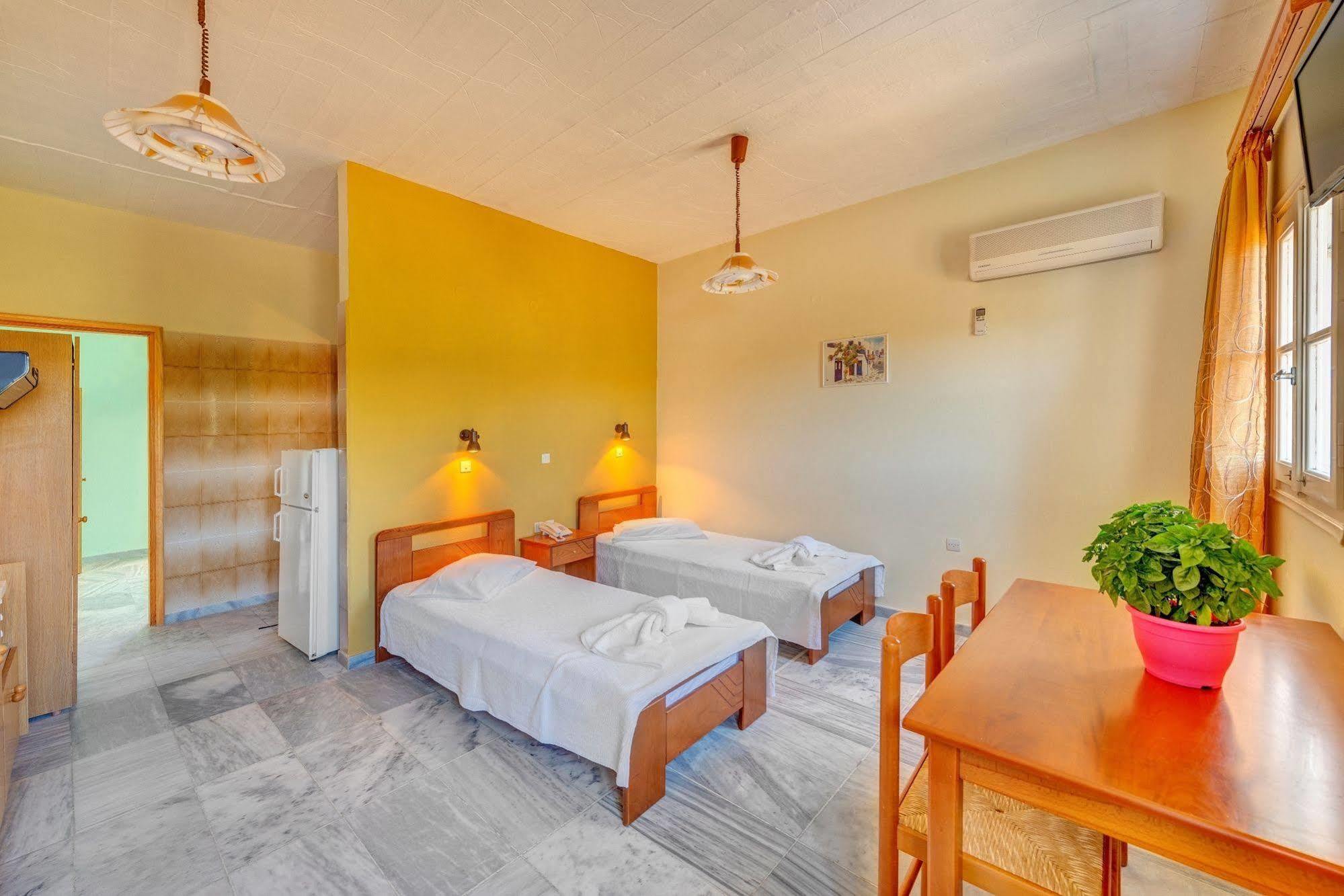 Hotel Smaragdi Apartments Vissa Kültér fotó