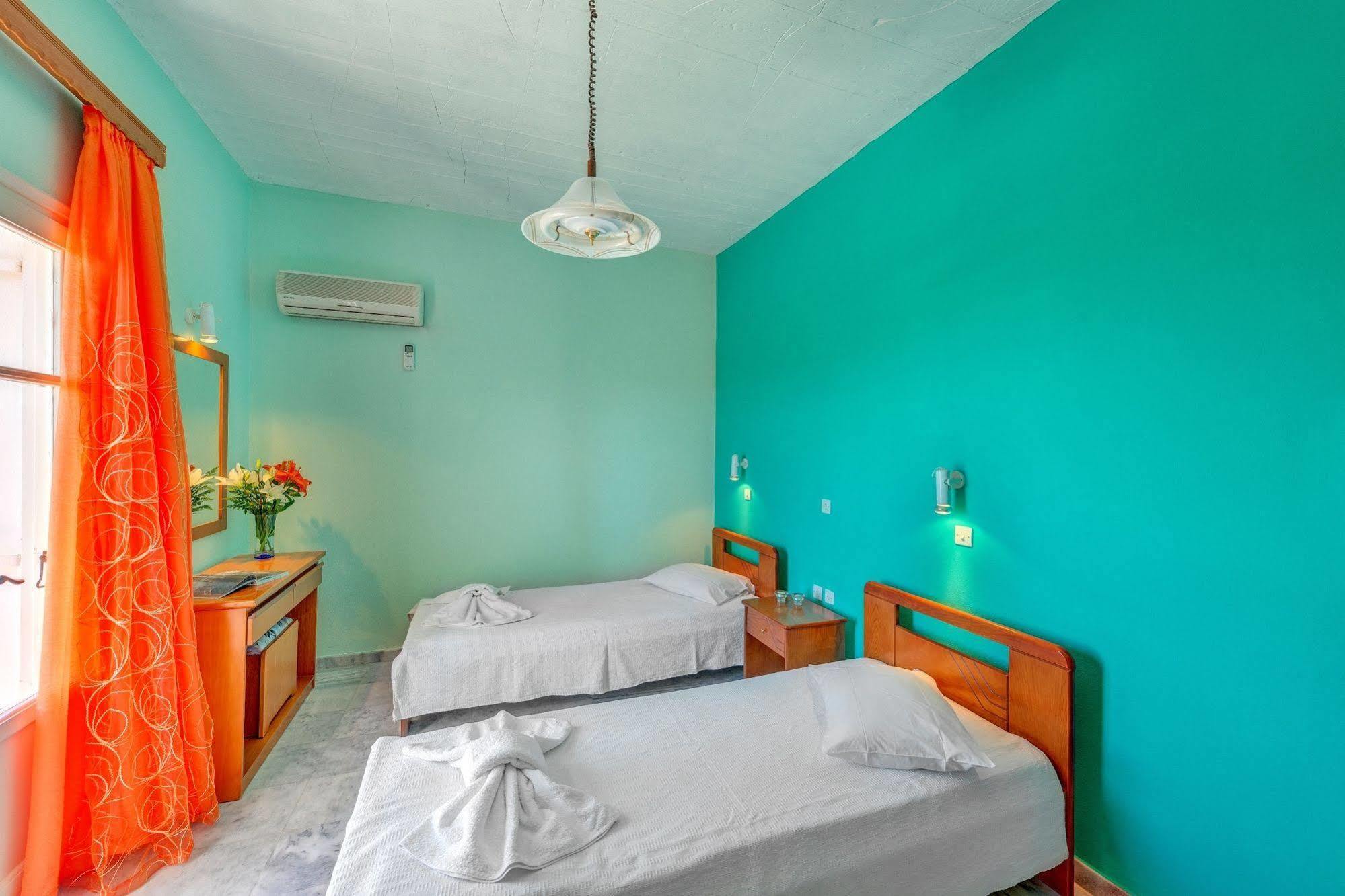 Hotel Smaragdi Apartments Vissa Kültér fotó